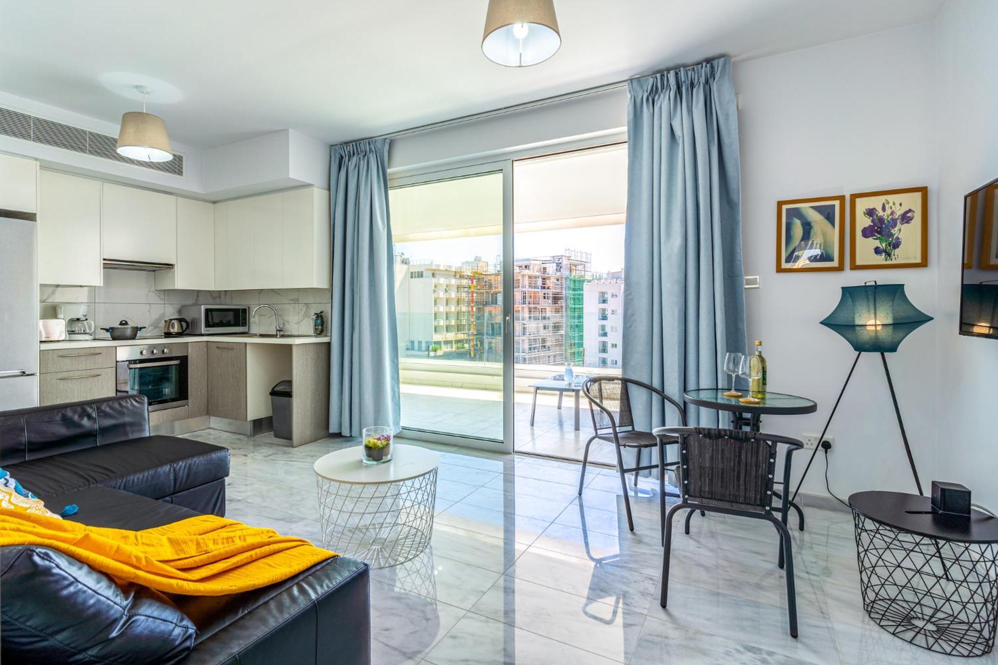 Oyster 1-Br Apt In Larnaca Luaran gambar