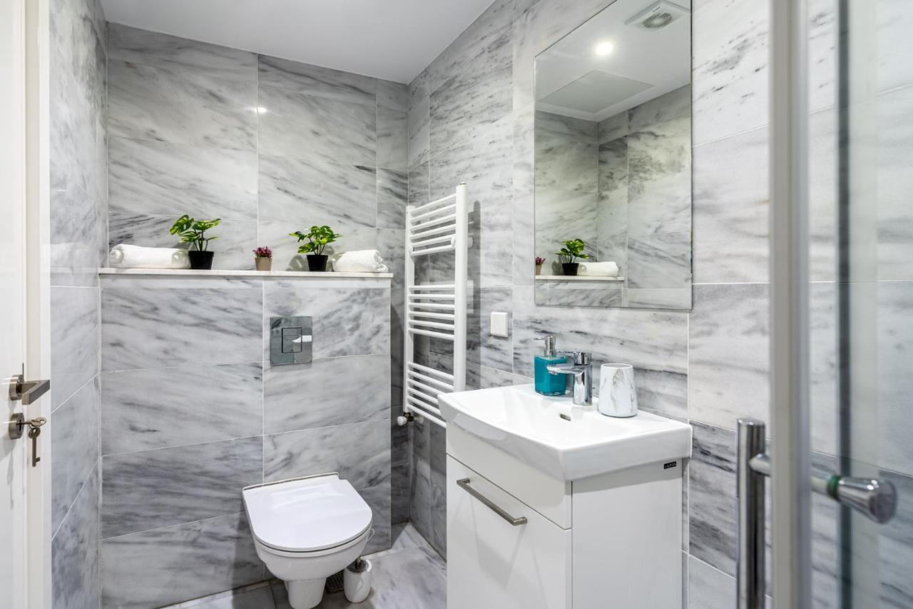 Oyster 1-Br Apt In Larnaca Luaran gambar